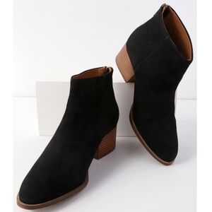 Seychelle’s Floodplain ankle boots